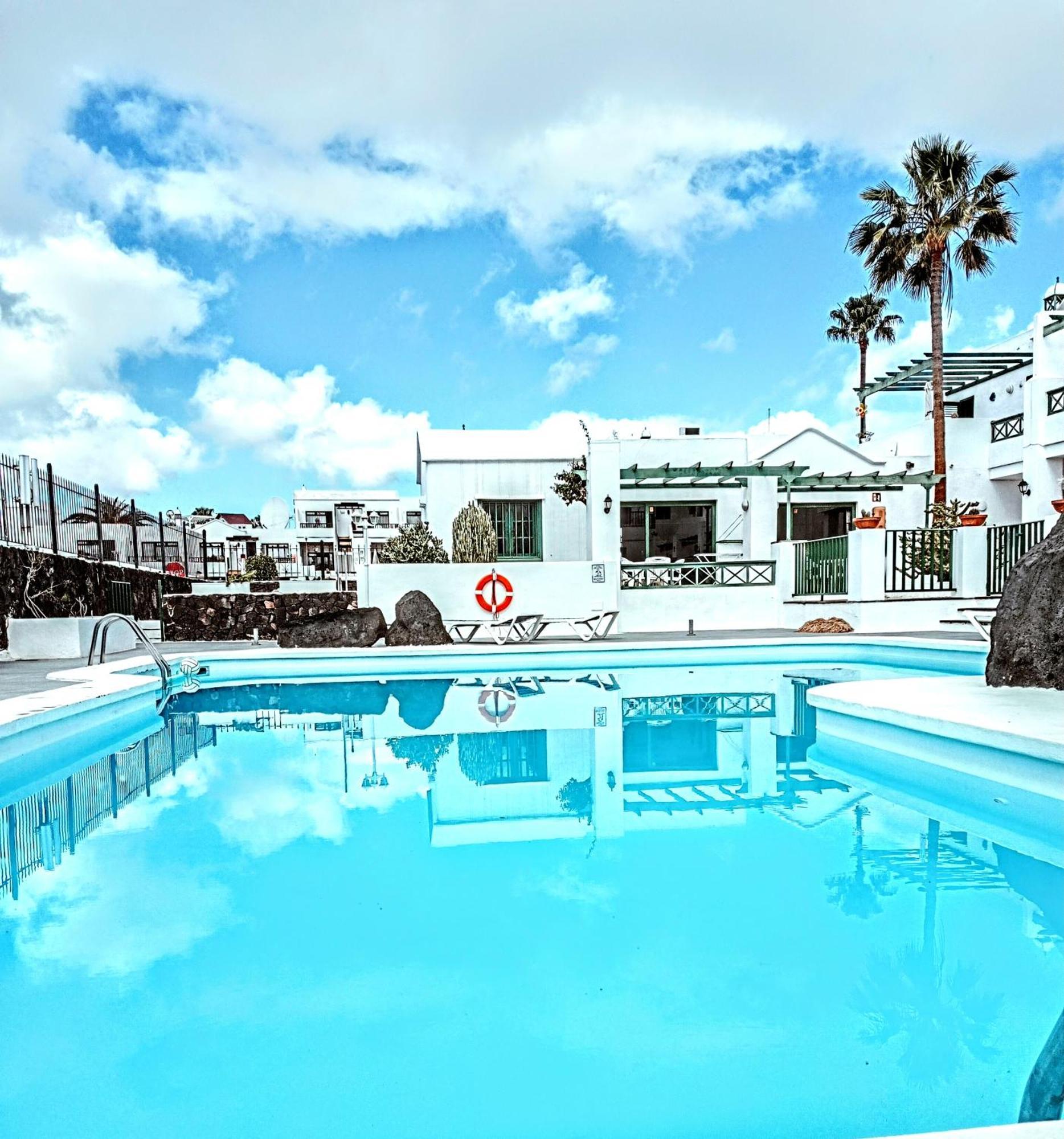 Apartamentos Las Acacias Puerto del Carmen  Ngoại thất bức ảnh
