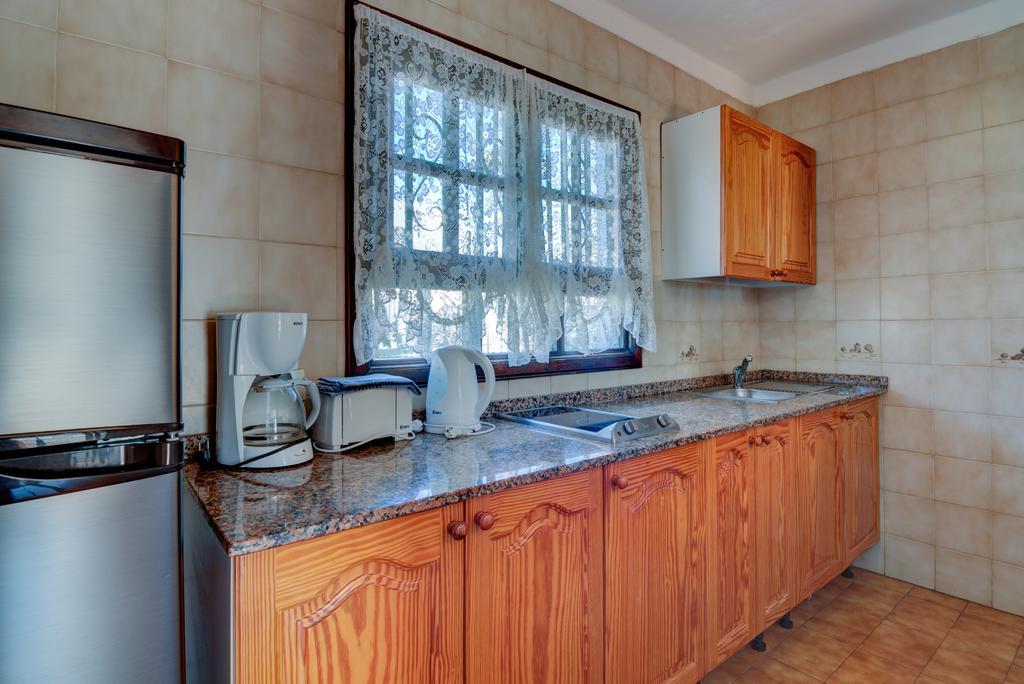 Apartamentos Las Acacias Puerto del Carmen  Ngoại thất bức ảnh